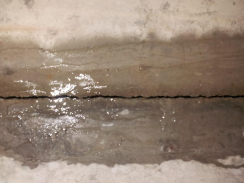 地下室滲漏水是什么原因引起的?漏水如何堵漏？