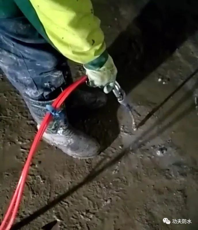 改性丙烯酸鹽注漿料在武漢建筑堵漏維修工程中的應(yīng)用