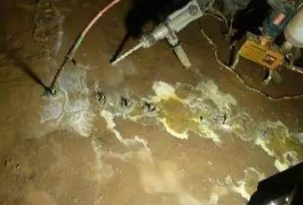 什么是化學(xué)注漿堵漏？武漢地下室剪力墻鋼筋混凝土結(jié)構(gòu)漏水注漿堵漏方法